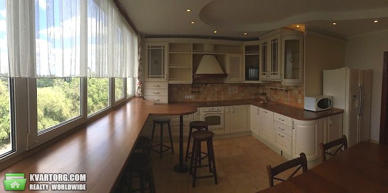 Rent out 3-room apartment. Киев,  Амосова — photo 1