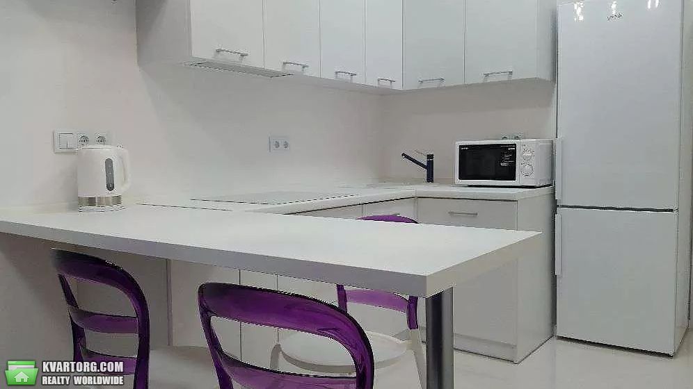 Rent out 2-room apartment. Киев,  Липковского — photo 2