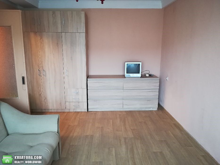 Rent out 1-room apartment. Киев,  Мира пр — photo 3