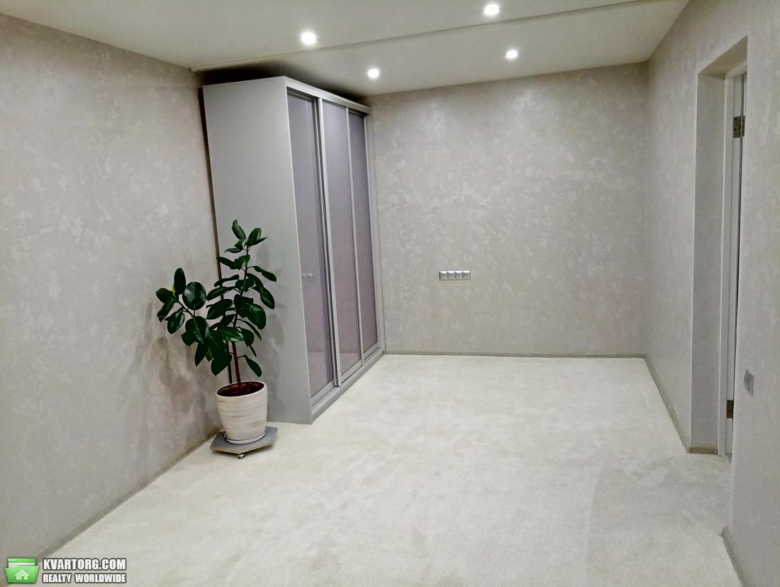 Sell 2-room apartment. Киев,  Лятошинского — photo 2