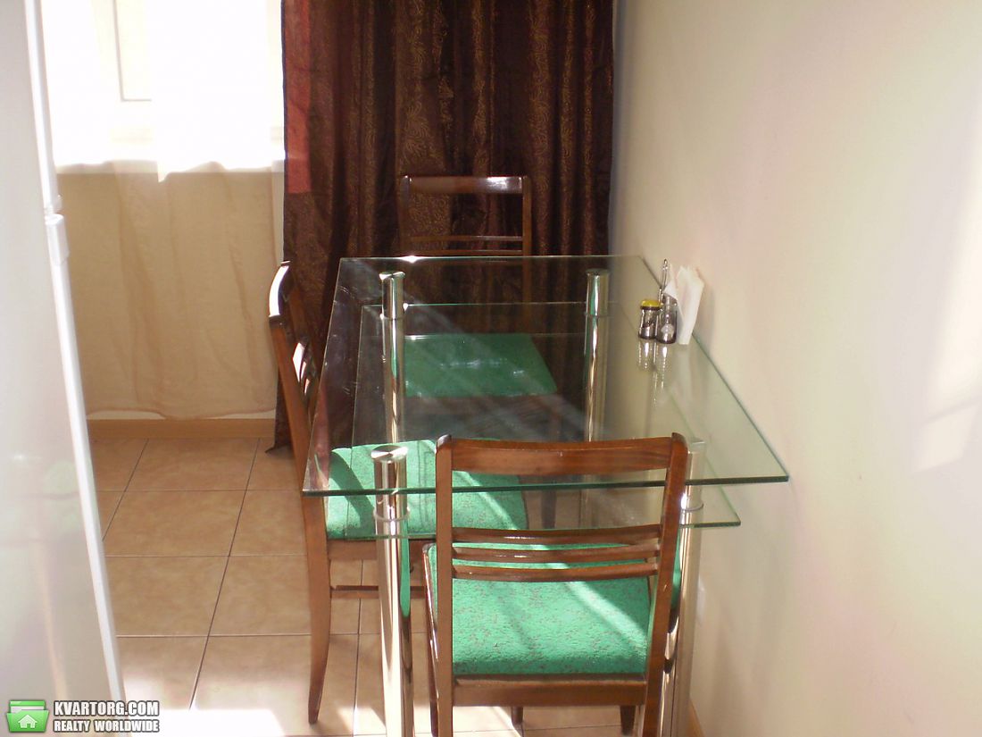 Rent out 2-room apartment. Киев,  Тростянецкая — photo 8