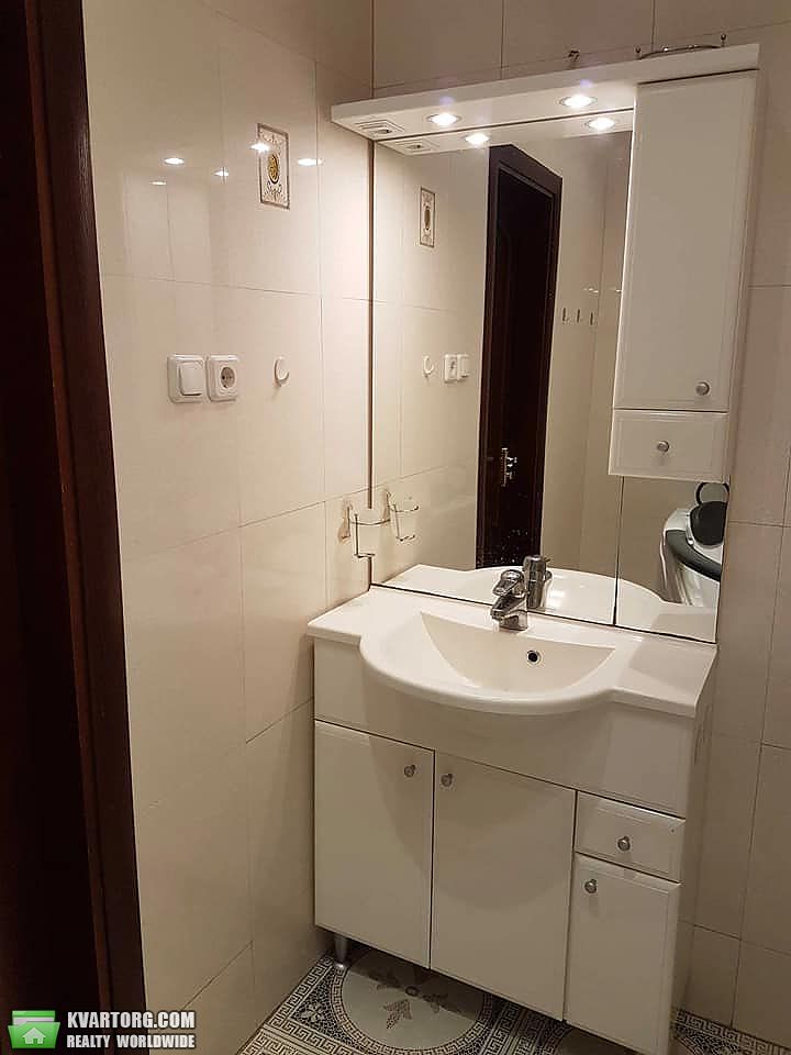 Rent out 1-room apartment. Киев,  Героев Сталинграда пр — photo 7