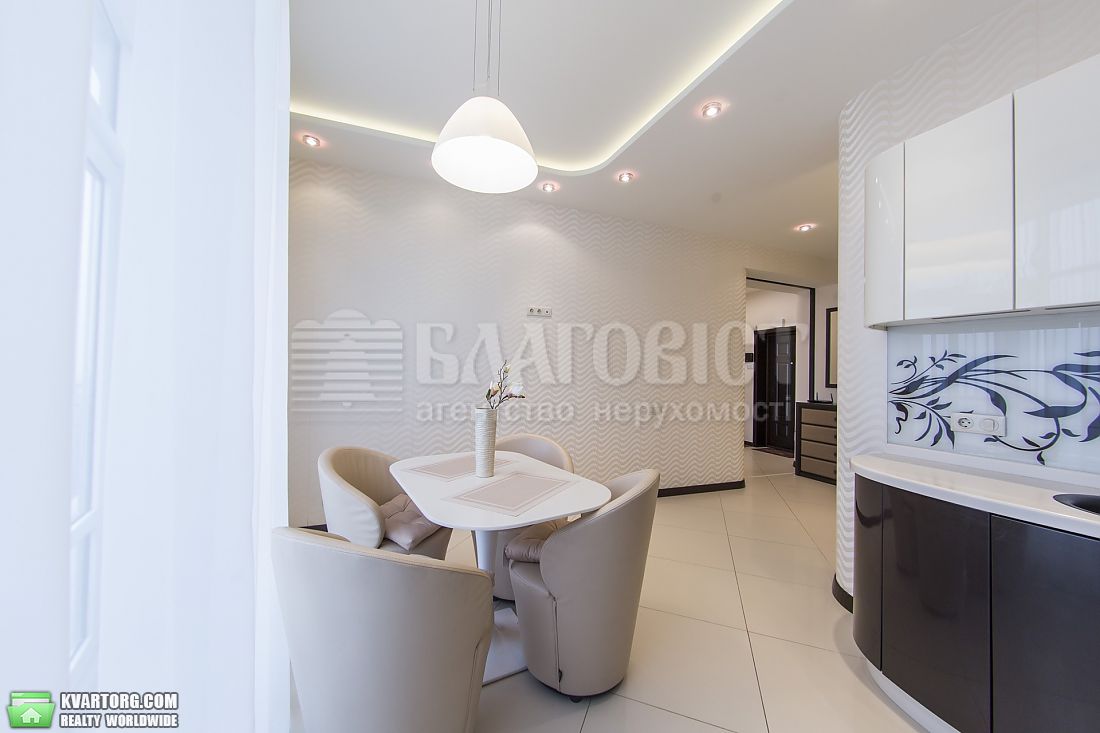 Rent out 2-room apartment. Киев,  Мельникова — photo 5