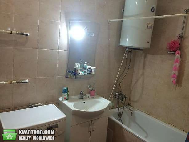 Sell 2-room apartment. Киев,  Урловская — photo 3