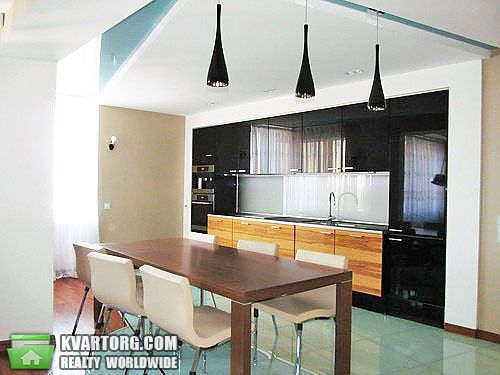 Rent out 3-room apartment. Киев, ул. Старонаводницкая — photo 1