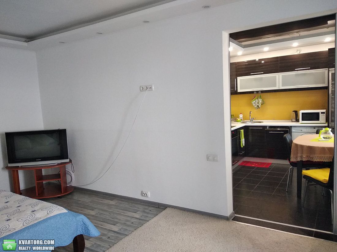 Rent out 1-room apartment. Киев,  Лисковская — photo 9