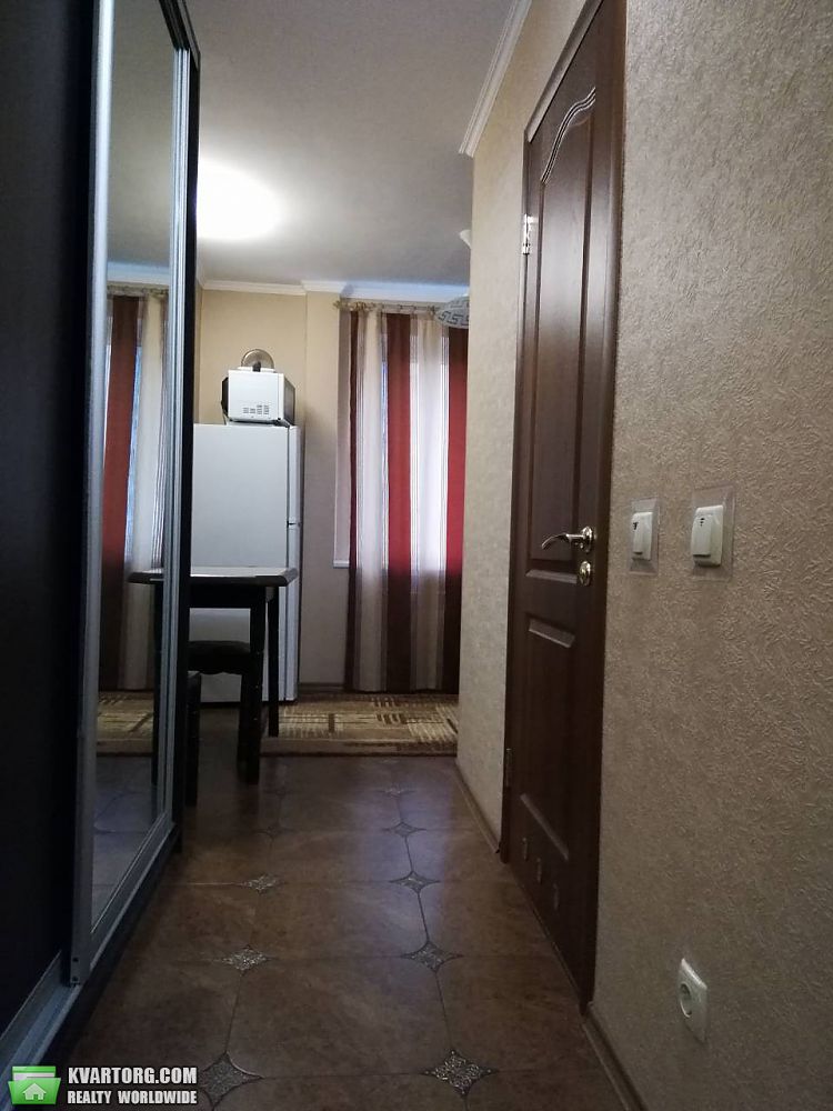 Rent out 1-room apartment. Киев,  Борщаговская — photo 3