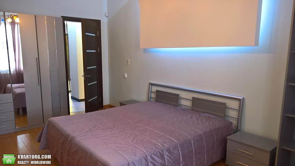 Rent out 3-room apartment. Киев,  Московская — photo 4