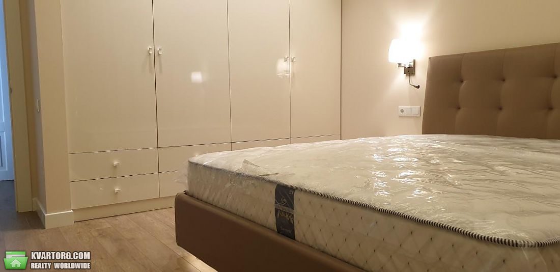 Rent out 2-room apartment. Киев, Деловая — photo 4