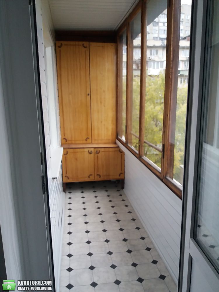 Rent out 3-room apartment. Киев,  Флоренции — photo 6