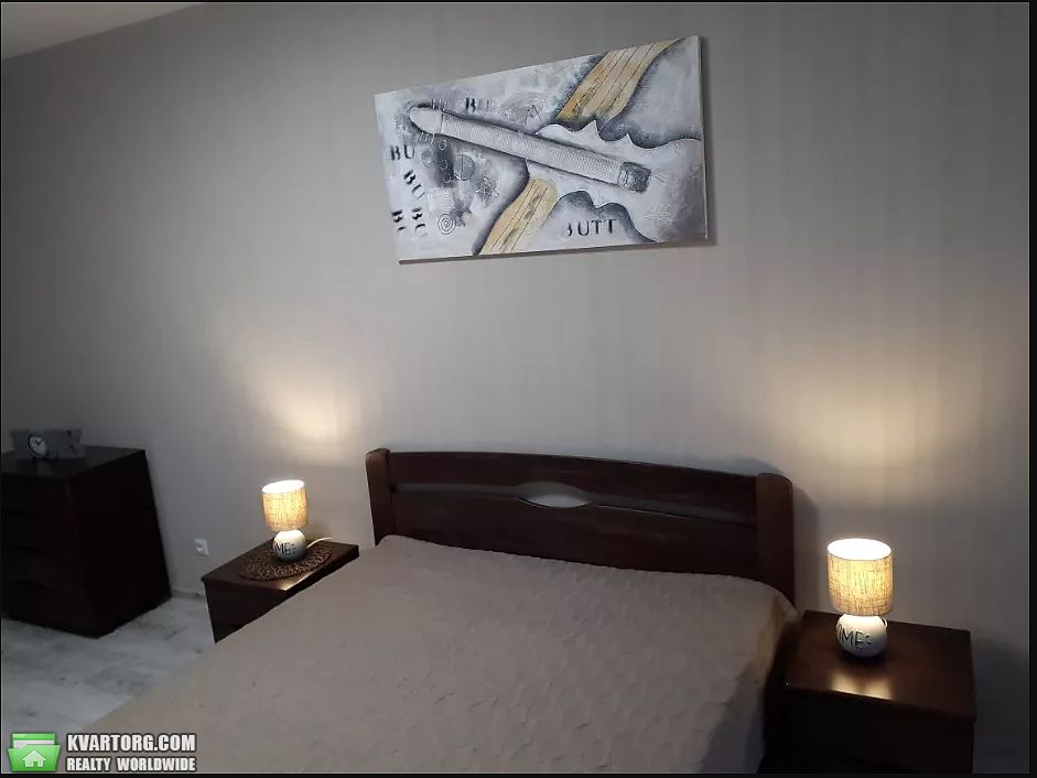 Rent out 1-room apartment. Киев, Бархатная — photo 2