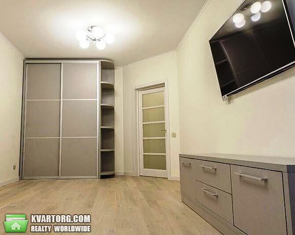 Sell 3-room apartment. Киев, Комарова пр — photo 4