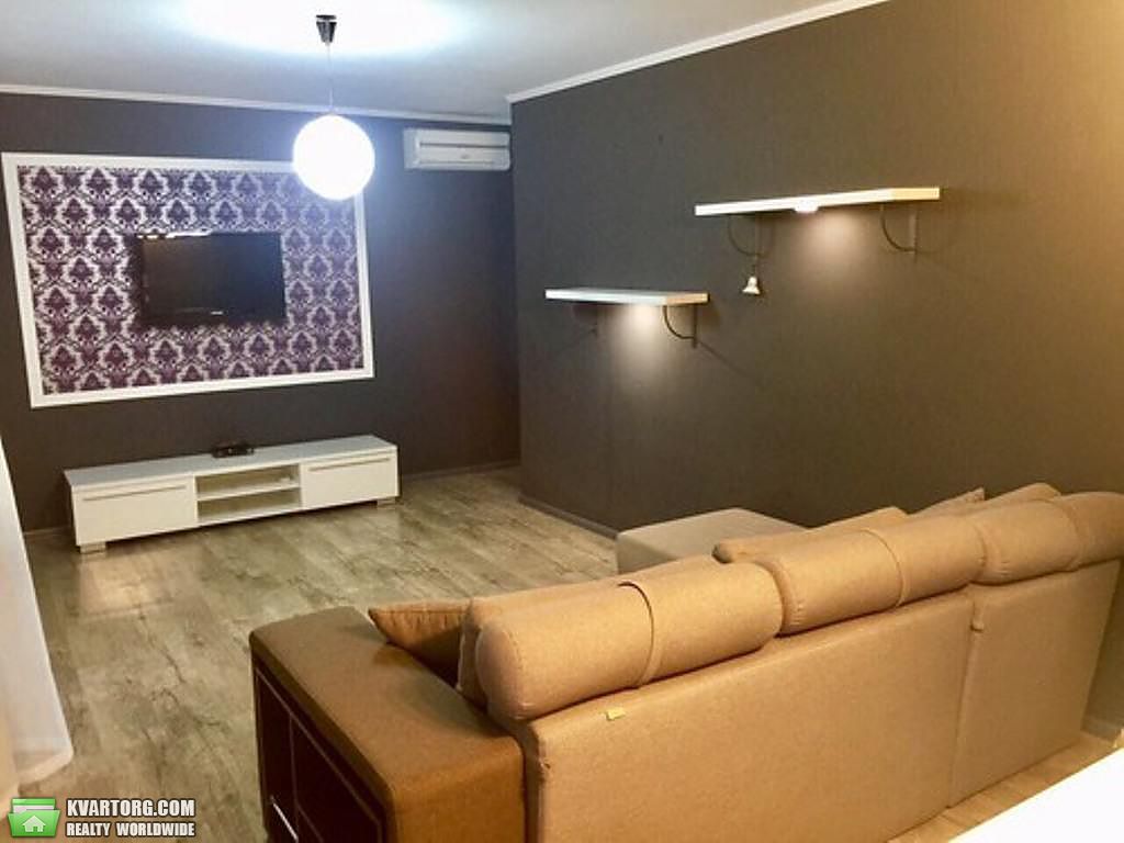 Rent out 2-room apartment. Киев,  Виноградный пер — photo 1