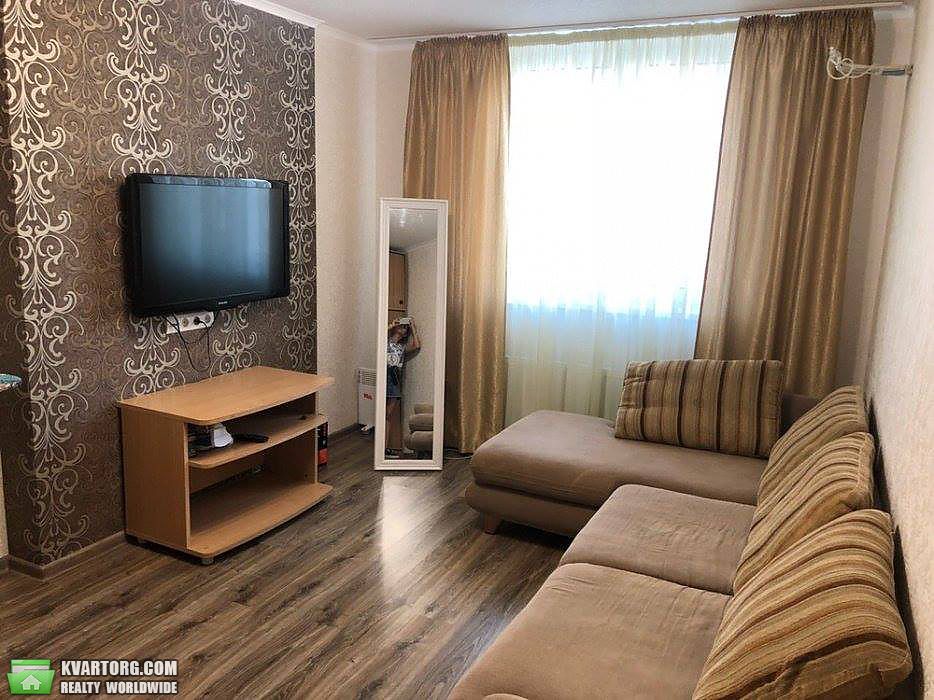 Rent out 1-room apartment. Киев,  Крушельницкой — photo 1