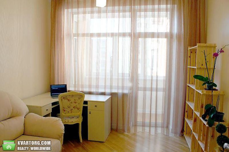 Rent out 3-room apartment. Киев,  Полтавская — photo 5