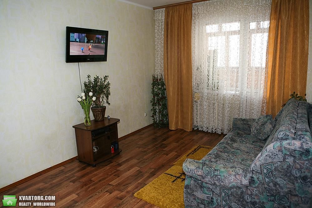 Sell 3-room apartment. Киев,  Урловская — photo 1