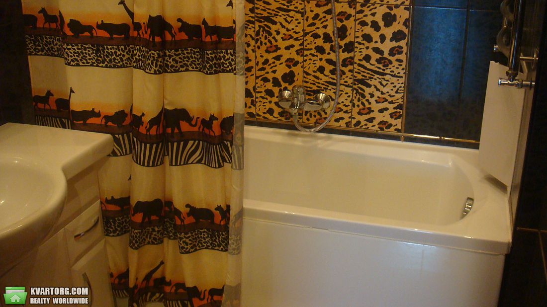 Rent out 2-room apartment. Киев,  Майорова — photo 7
