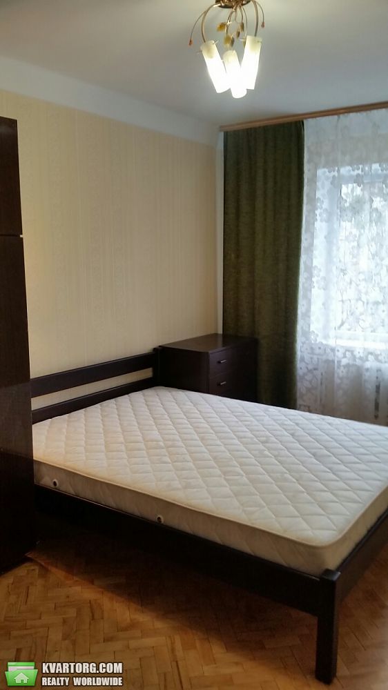 Rent out 2-room apartment. Киев,  Бойченко — photo 1