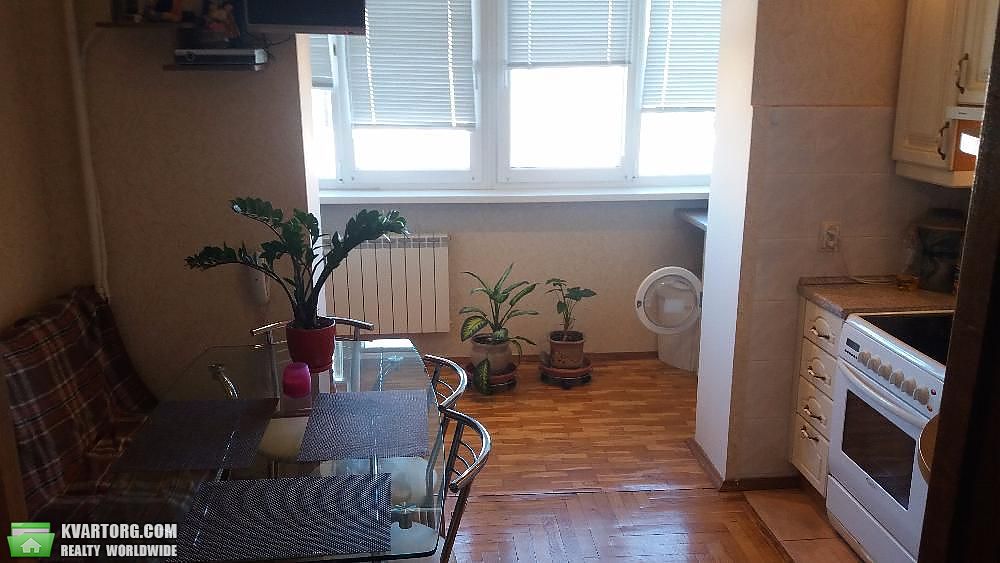 Sell 3-room apartment. Киев,  Миропольская — photo 3