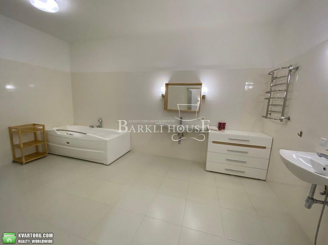 Rent out 4-room apartment. Киев,  Тургеневская — photo 2