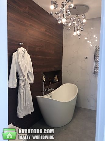 Rent out 2-room apartment. Киев,  Саксаганского — photo 1