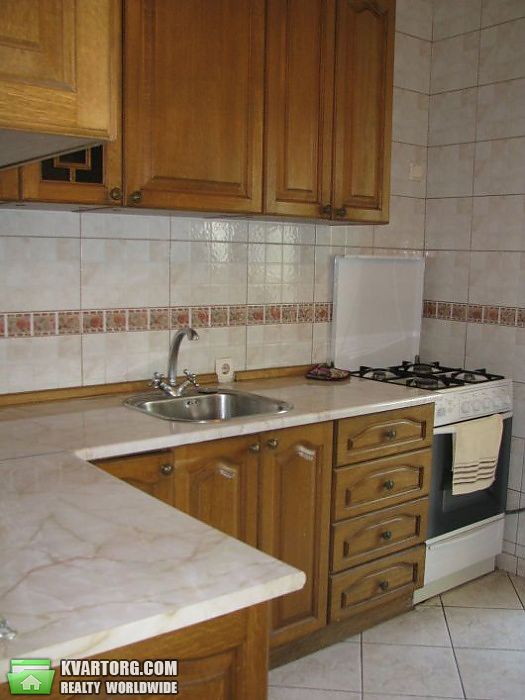 Rent out 2-room apartment. Киев, Уманская — photo 3