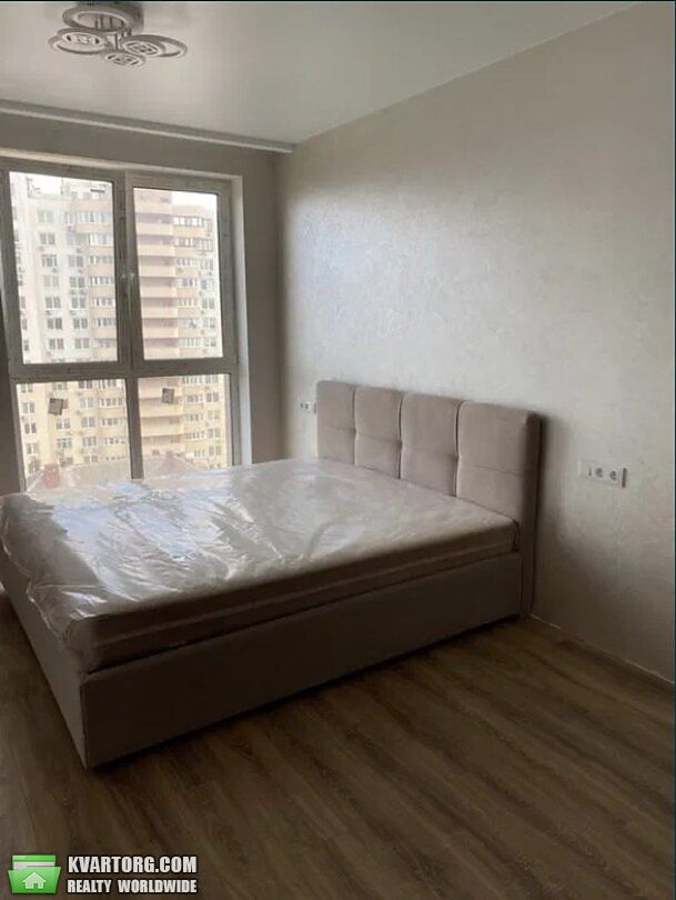 Rent out 1-room apartment. Киев, Лобановского проспект — photo 1