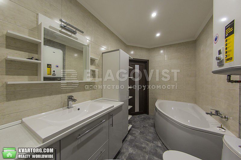Rent out 2-room apartment. Киев,  Белорусская — photo 8