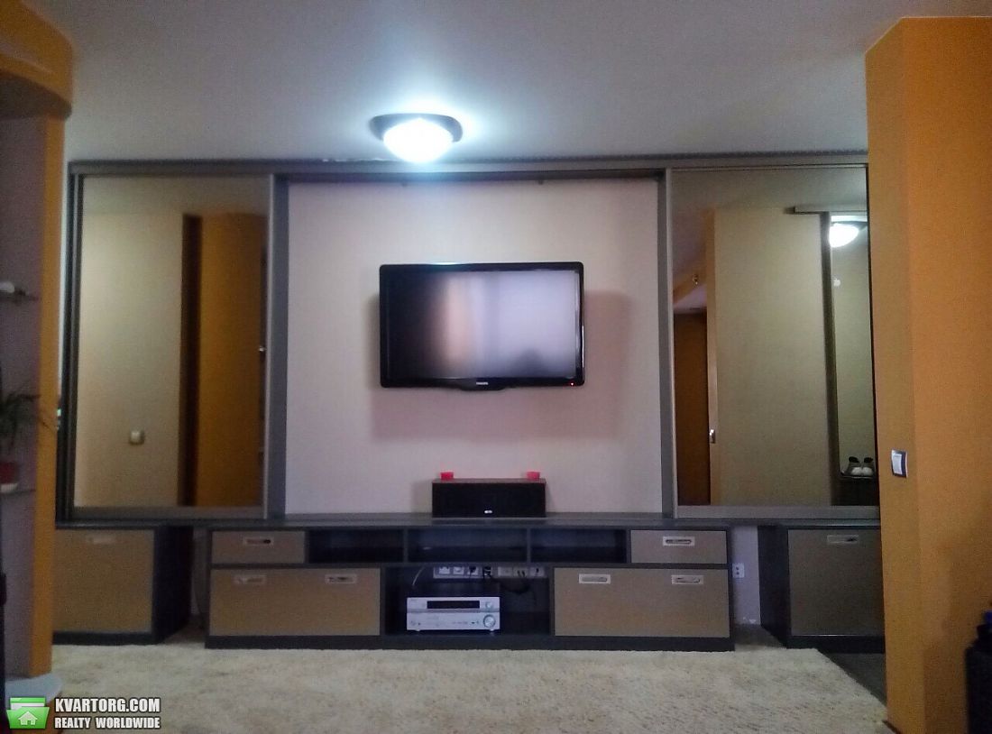 Sell 3-room apartment. Киев,  Стадионная — photo 1