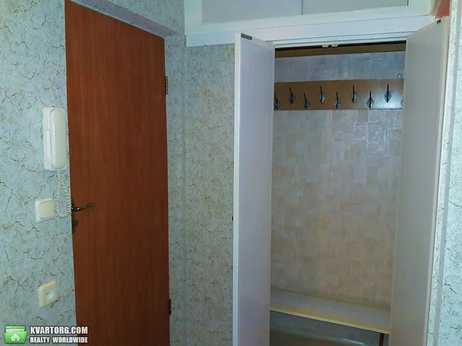 Rent out 2-room apartment. Киев,  Ромена Роллана бул — photo 1