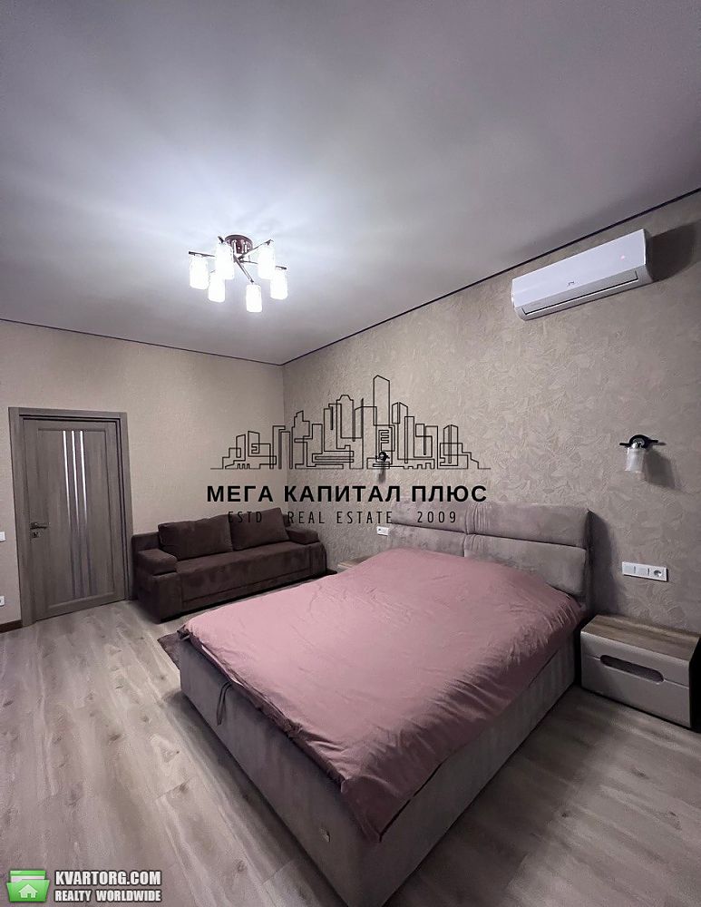 Rent out 1-room apartment. Киев, Никольско Слободская — photo 1