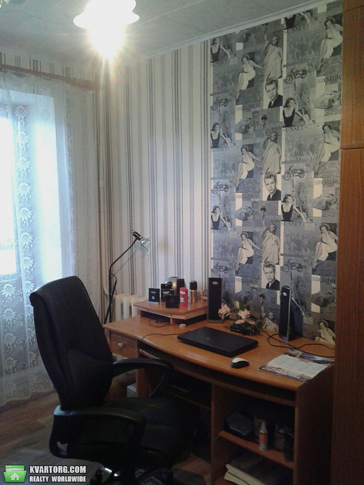 Sell 4-room apartment. Днепропетровск, Симафорная  ул. — photo 8
