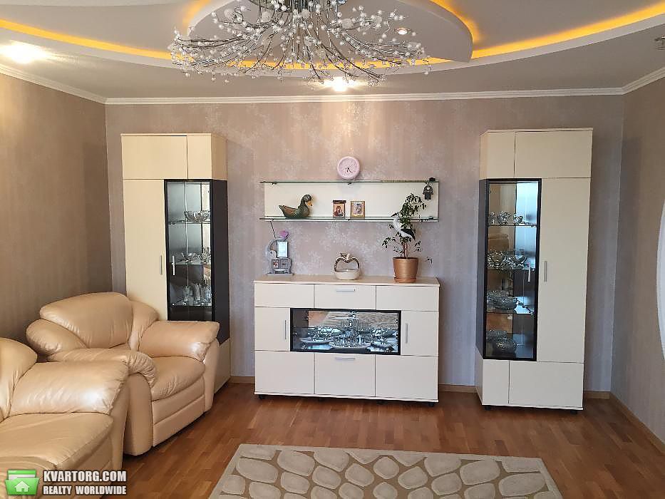 Rent out 2-room apartment. Киев, Лобановского проспект — photo 1