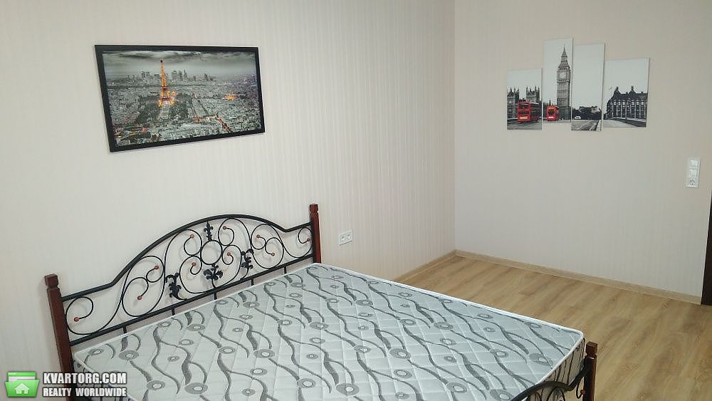 Rent out 1-room apartment. Киев,  Феодосийская — photo 3