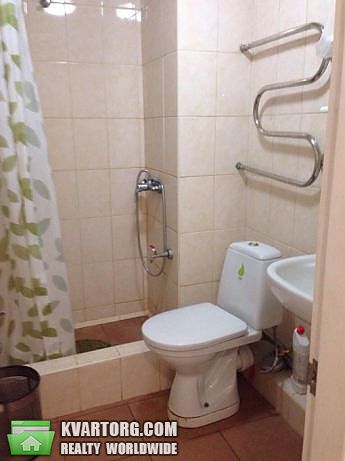Rent out 2-room apartment. Киев,  Мельникова — photo 4