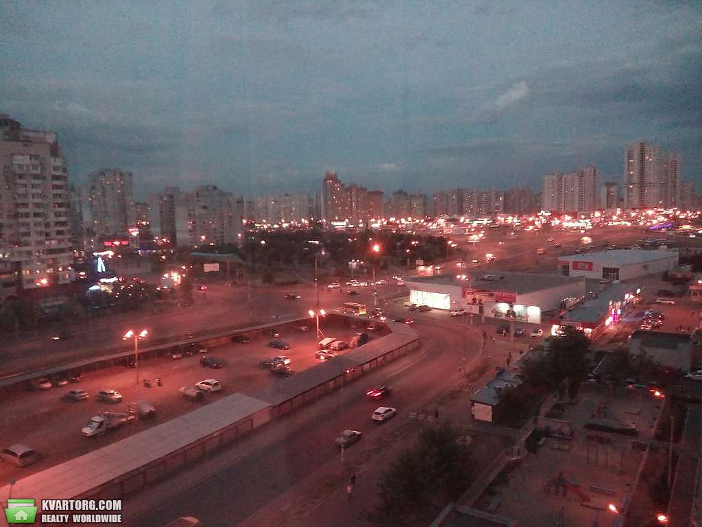 Rent out 3-room apartment. Киев,  Срибнокильская — photo 10