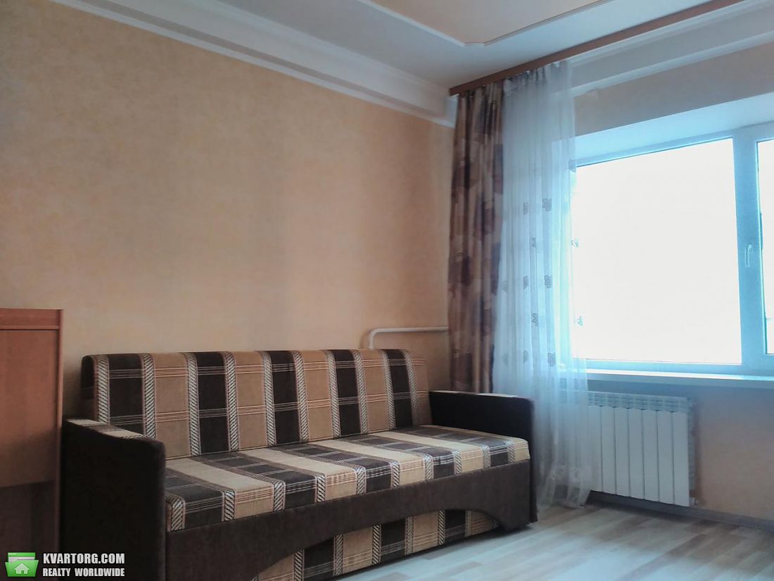 Rent out 2-room apartment. Киев,  Копыленко — photo 3