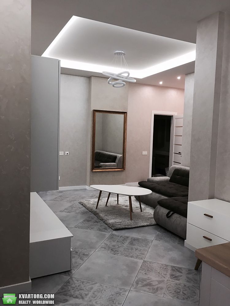 Rent out 2-room apartment. Киев,  Драгомирова — photo 2