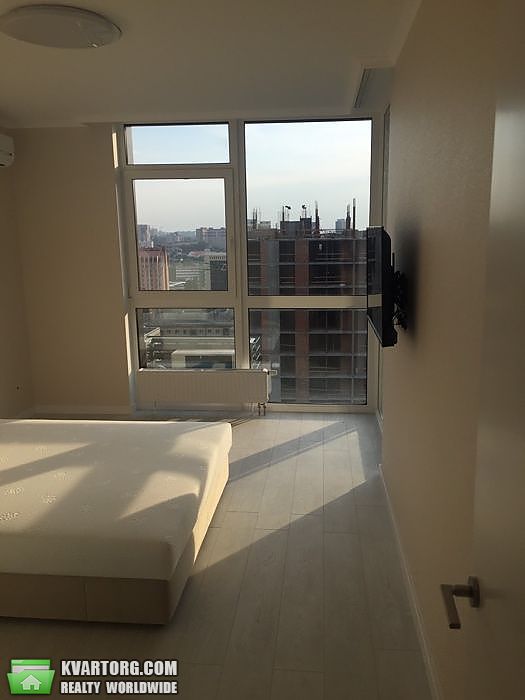 Rent out 1-room apartment. Киев,  Предславинская — photo 3