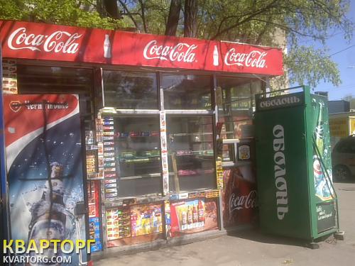 Rent out shop. Киев,  Фучика — photo 1