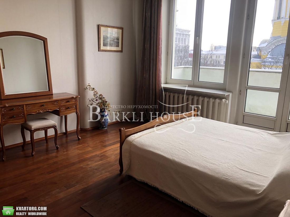 Rent out 3-room apartment. Киев,  Леонтовича — photo 3