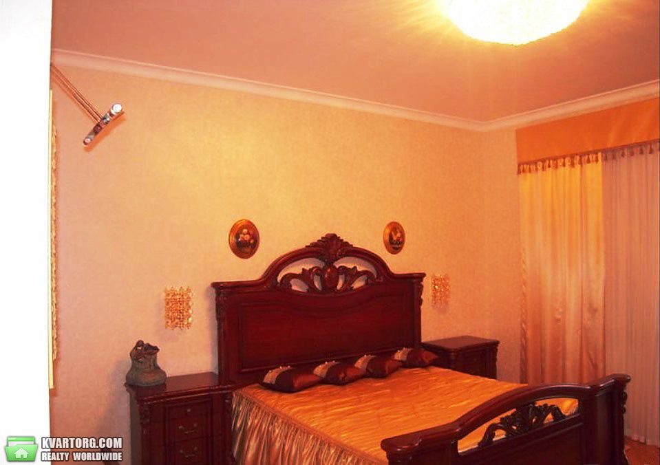 Rent out 2-room apartment. Киев, Коновальца — photo 3