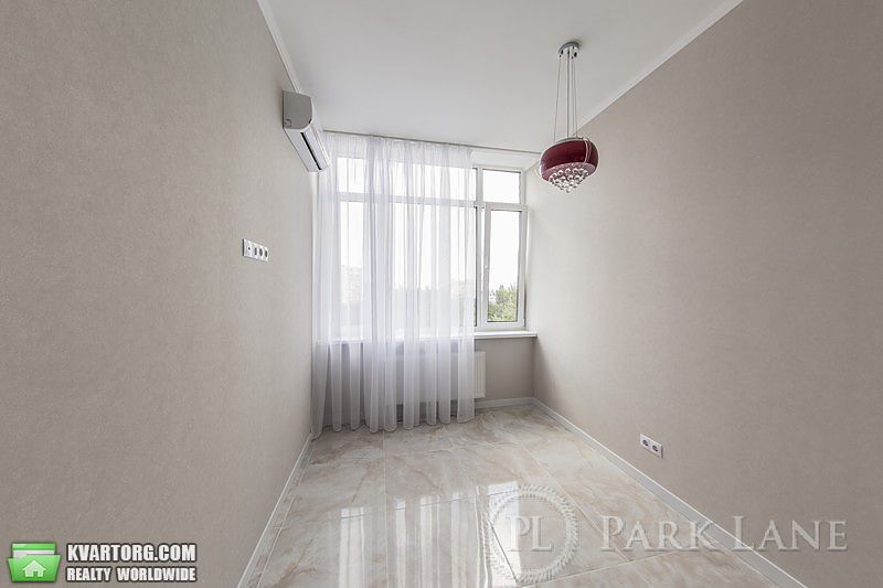 Sell 2-room apartment. Киев,  Щорса — photo 7