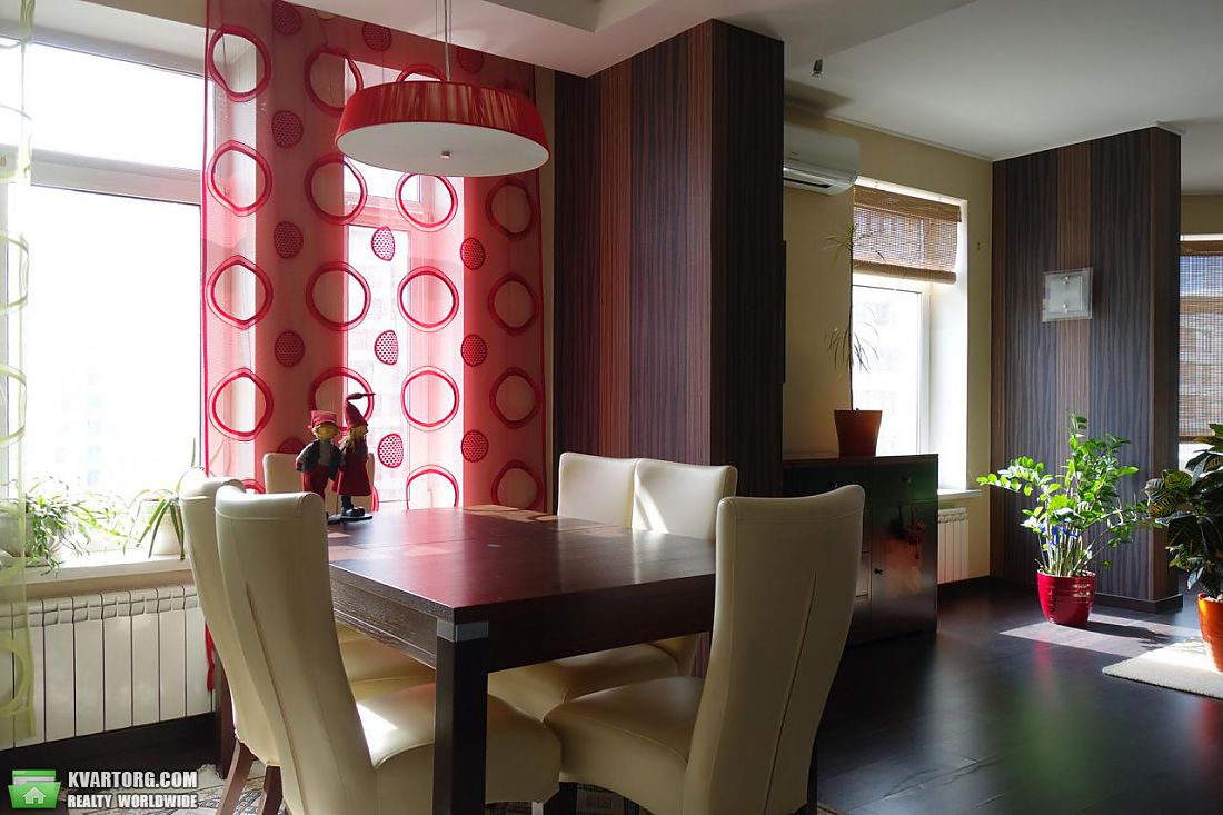 Rent out 3-room apartment. Киев,  Паньковская — photo 4
