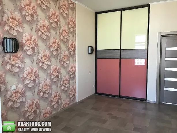 Sell 3-room apartment. Киев,  Драгомирова — photo 2