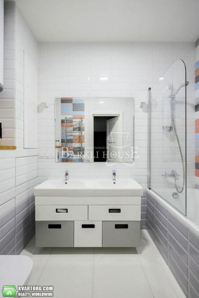 Rent out 3-room apartment. Киев,  Метрологическая — photo 9