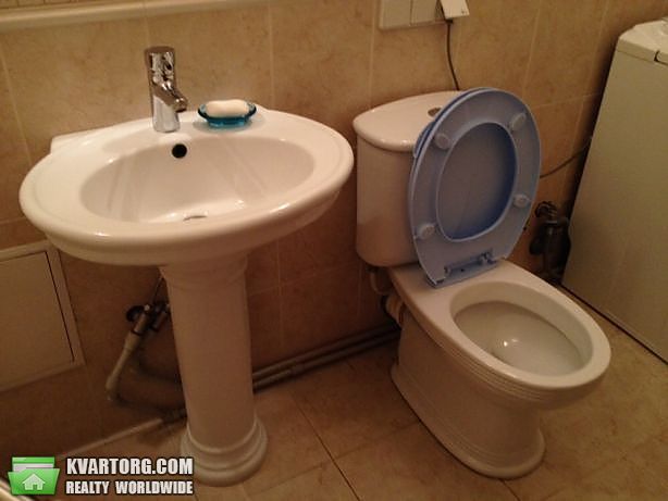 Rent out 2-room apartment. Киев, Артема — photo 10