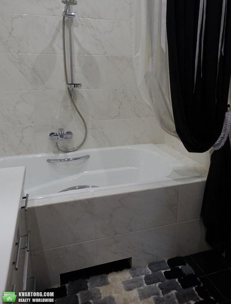 Rent out 2-room apartment. Киев, Коновальца — photo 3