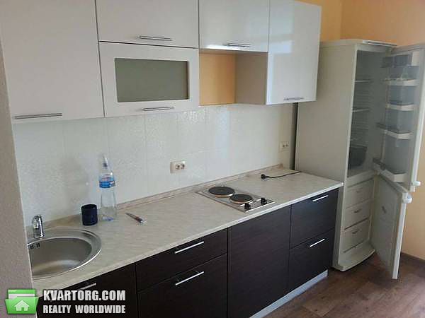 Rent out 1-room apartment. Киев,  Богатырская — photo 1