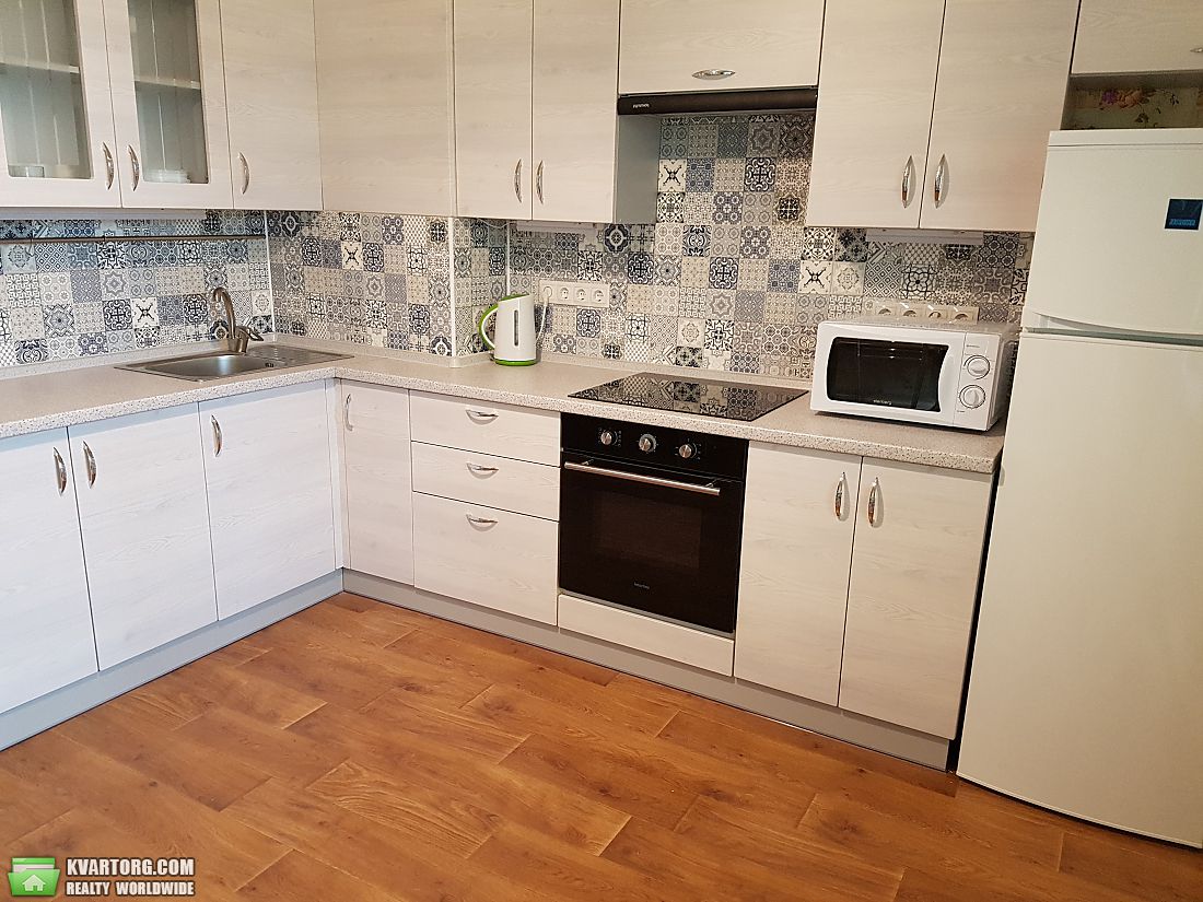 Rent out 1-room apartment. Киев, сергея данченко — photo 9
